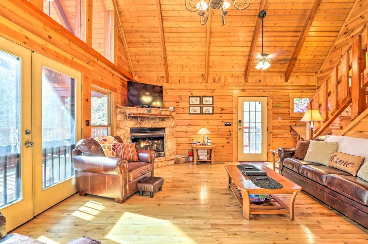 Creekside Sevierville Cabin Game Room And Hot Tub! Exterior photo