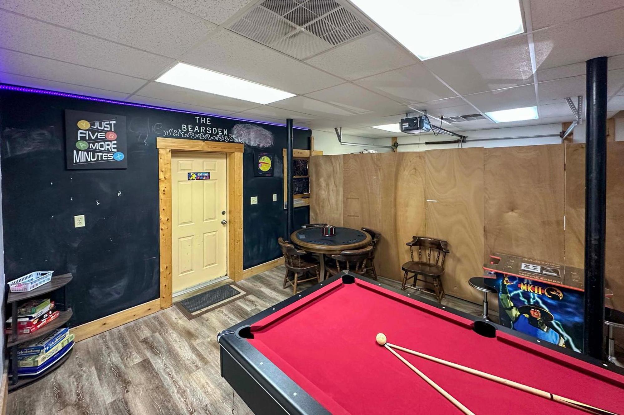 Creekside Sevierville Cabin Game Room And Hot Tub! Exterior photo